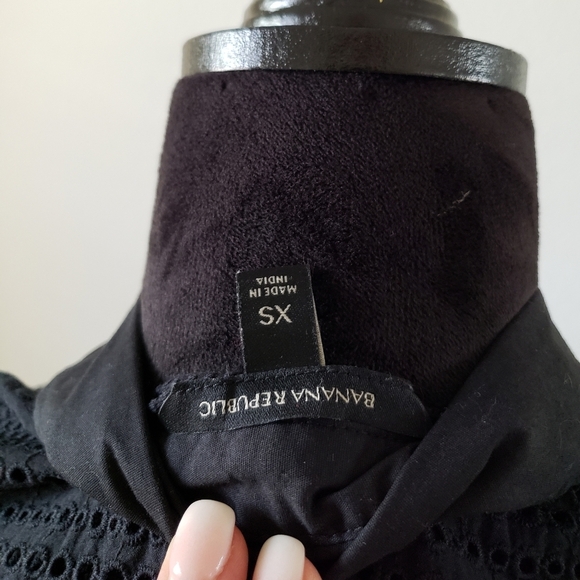 Banana Republic Quinn Eyelet Button Down - Picture 6 of 7